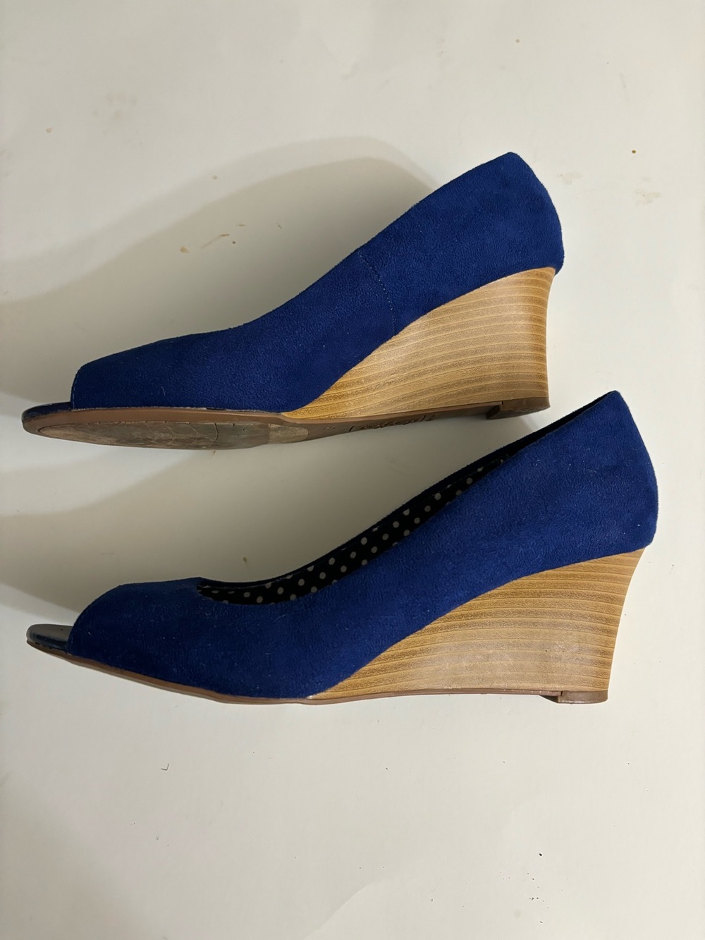 Dexflex Comfort Women’s Blue Suede Peep-Toe Wedge Heels Size 8